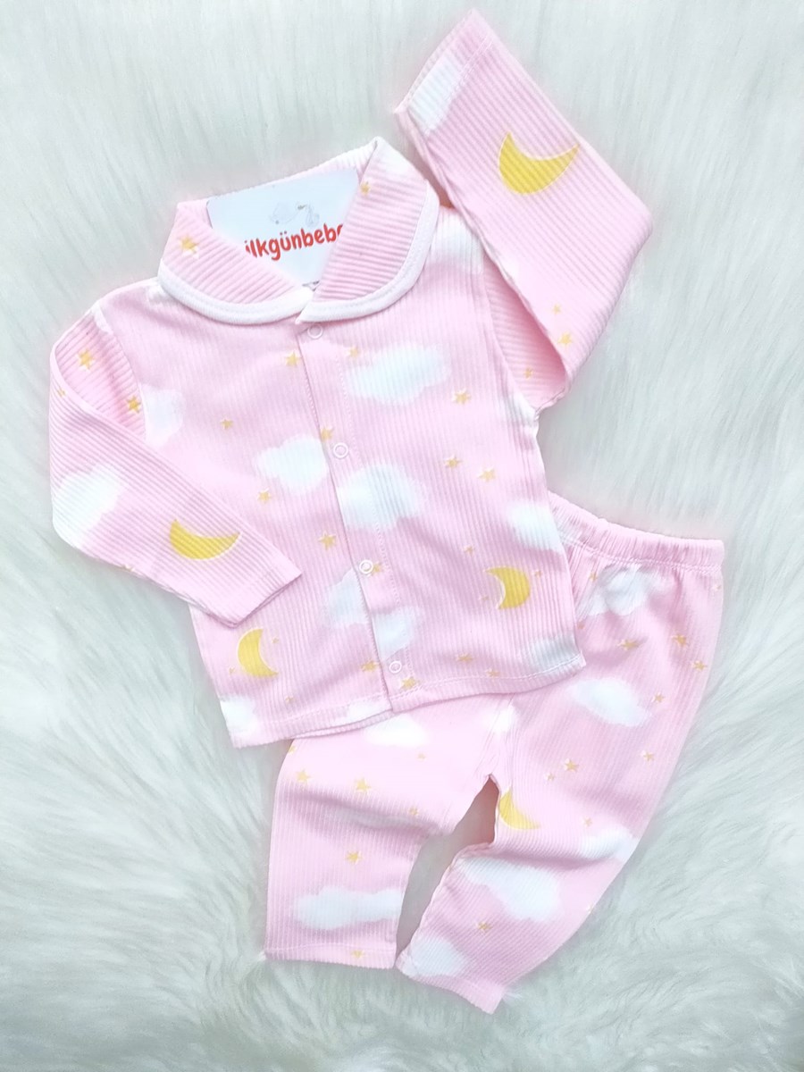 Bebe Yakalı Bulut Desenli Esnek Kumaş Pijama Takımı  
