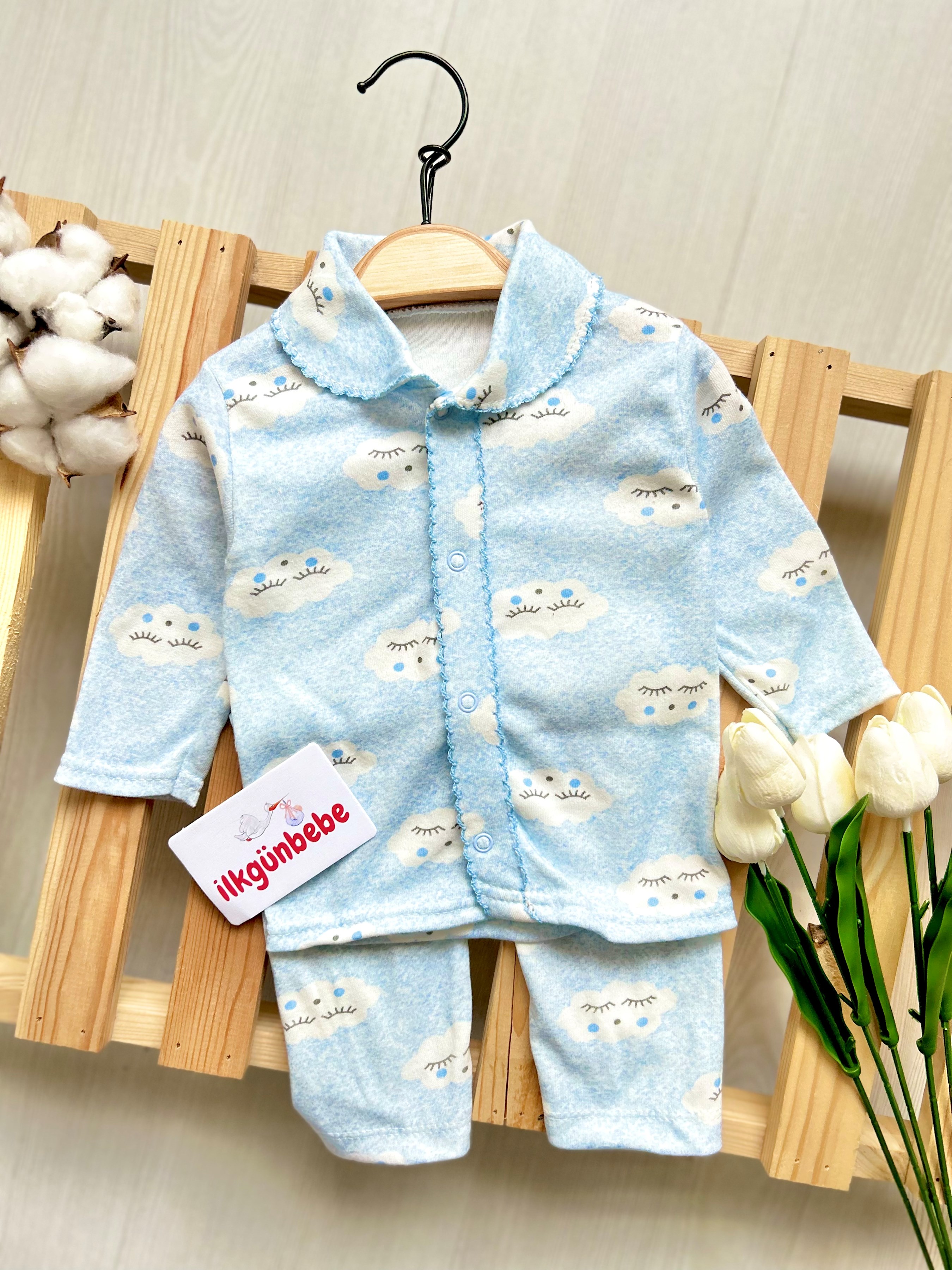 Bebe Yakalı Bulut Baskılı %100 Pamuk Pijama Takımı