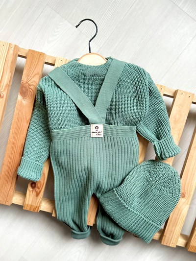 kazaklı Çarpraz Askılı Salopetli Şapkalı Set 