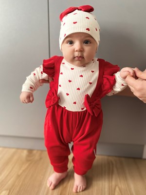 Minik Kalpler Fırfır Detaylı Şapkalı %100 Pamuk Tulum 