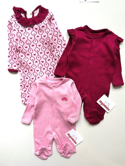 Yaka Güpür Detaylı Minik Kalp Desenli Ribanalı %100 Pamuk Kumaş 3’lü Tulum Set