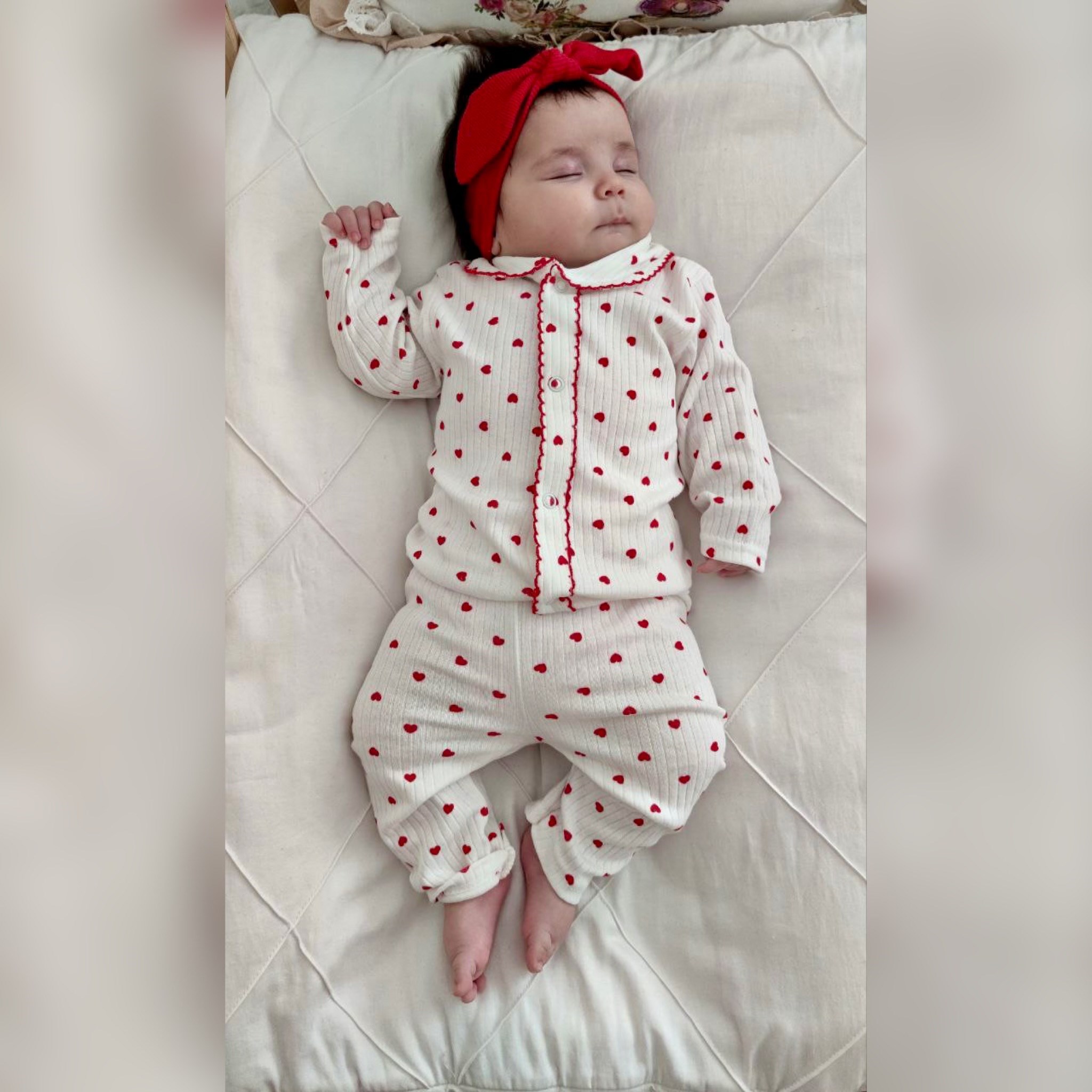 Minik Kalp Desenli Çıtçıtlı Düğmeli 2’Li Ribanalı Esnek Kumaş Pijama