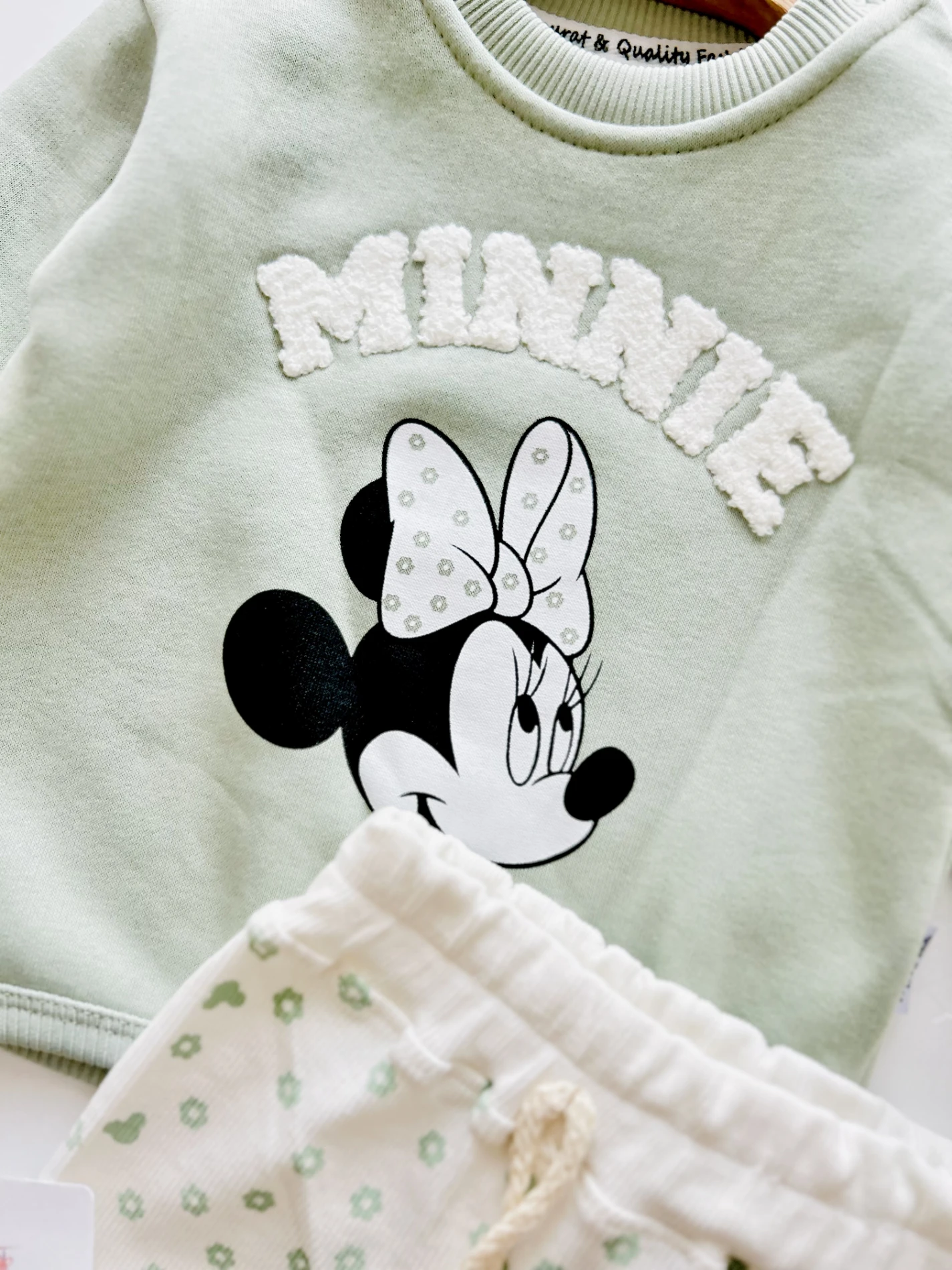 Minnie Mouse 3 İp Sweatli Çiçek Desenli  Esnek Fitilli Kumaş Taytlı 2’li Takım