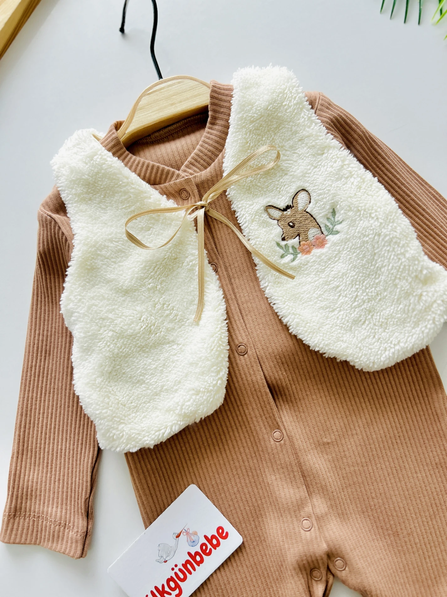 Geyik Nakışlı Peluş Çıkarılabilir Yelekli Fitilli Kumaş %100 Pamuk Tulum 
