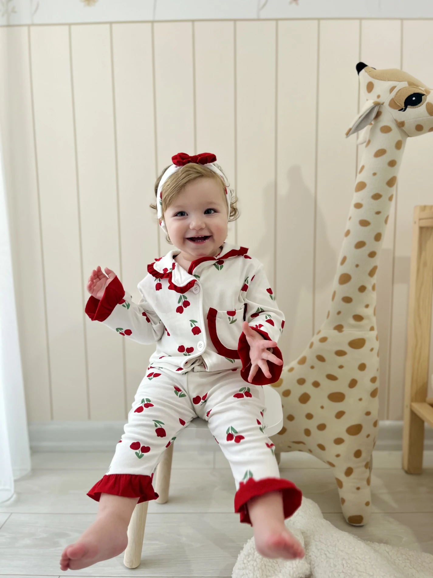 Lale Temalı Bebe Yakalı %100 Pamuk Fırfır Detaylı Bandanalı 3’lü Pijama Takımı