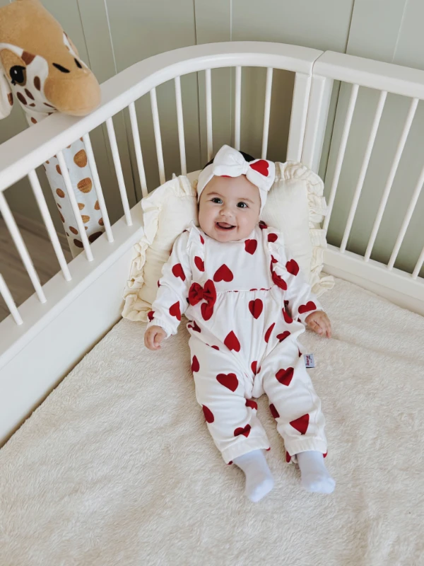 Kalp Desenli %100 Pamuk Fiyonk Detaylı Bandanalı & Tulum Set