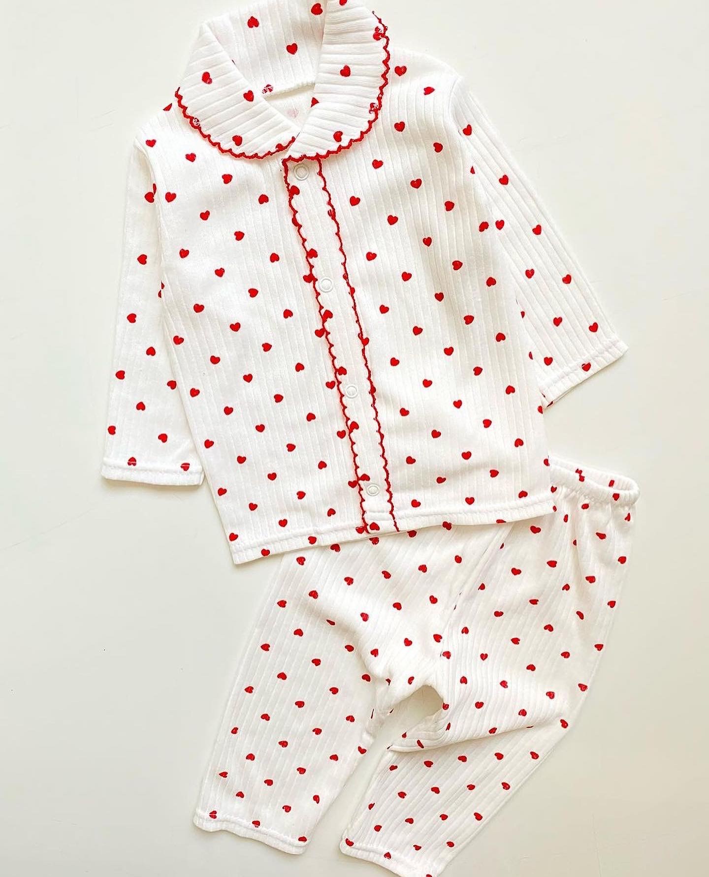 Minik Kalp Desenli Çıtçıtlı Düğmeli 2’Li Ribanalı Esnek Kumaş Pijama