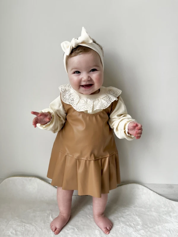 Güpür Yakalı Premim Kaliteli Deri Elbise