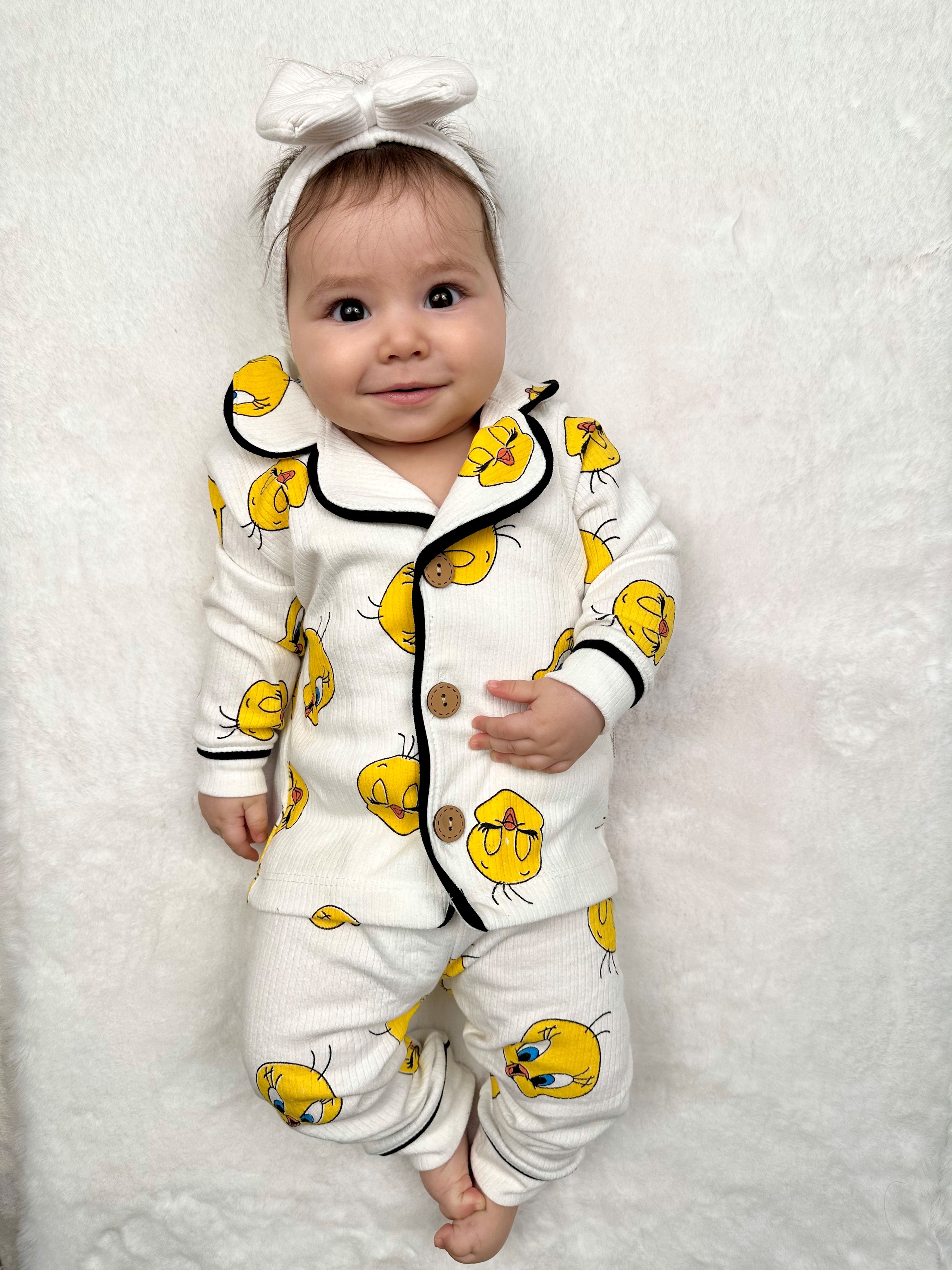 Civciv Baskılı %100 Pamuk Yumuşaçık Kumaş Bebe Yakalı Pijama Takımı