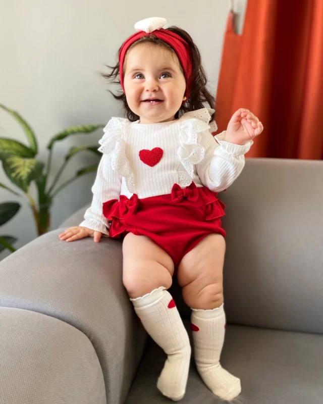 Kalp Baskılı Kalp Bandanalı %100 Pamuk Ribanalı Kumaş Kalp Çoraplı 3’lü Premium Romper   Set