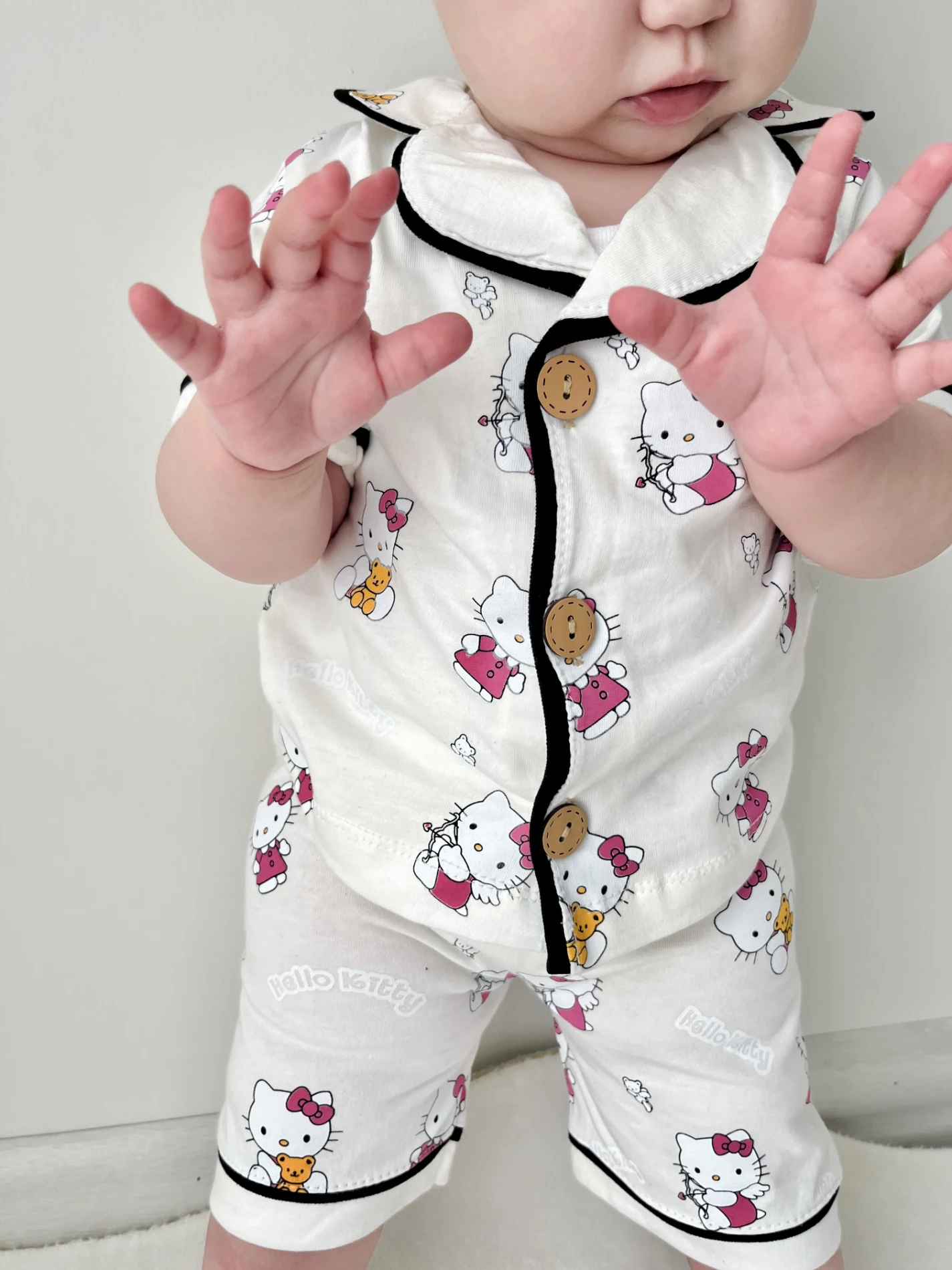 Hello Kitty Baskılı Bebe Yakalı Yazlık 2’li Pijama Takımı