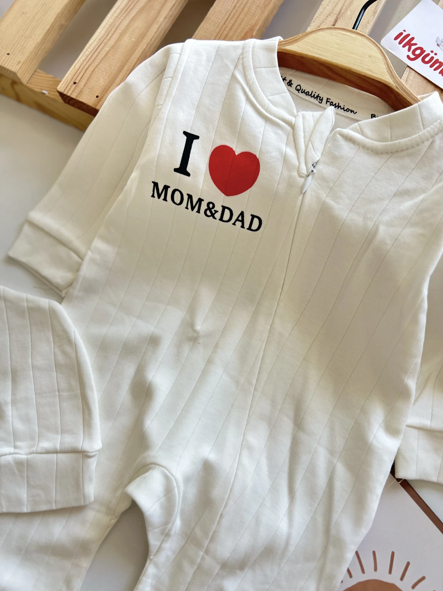 I Love Mom Dad Baskılı Kalp Şapkalı Unisex Mevsimlik Tulum Set