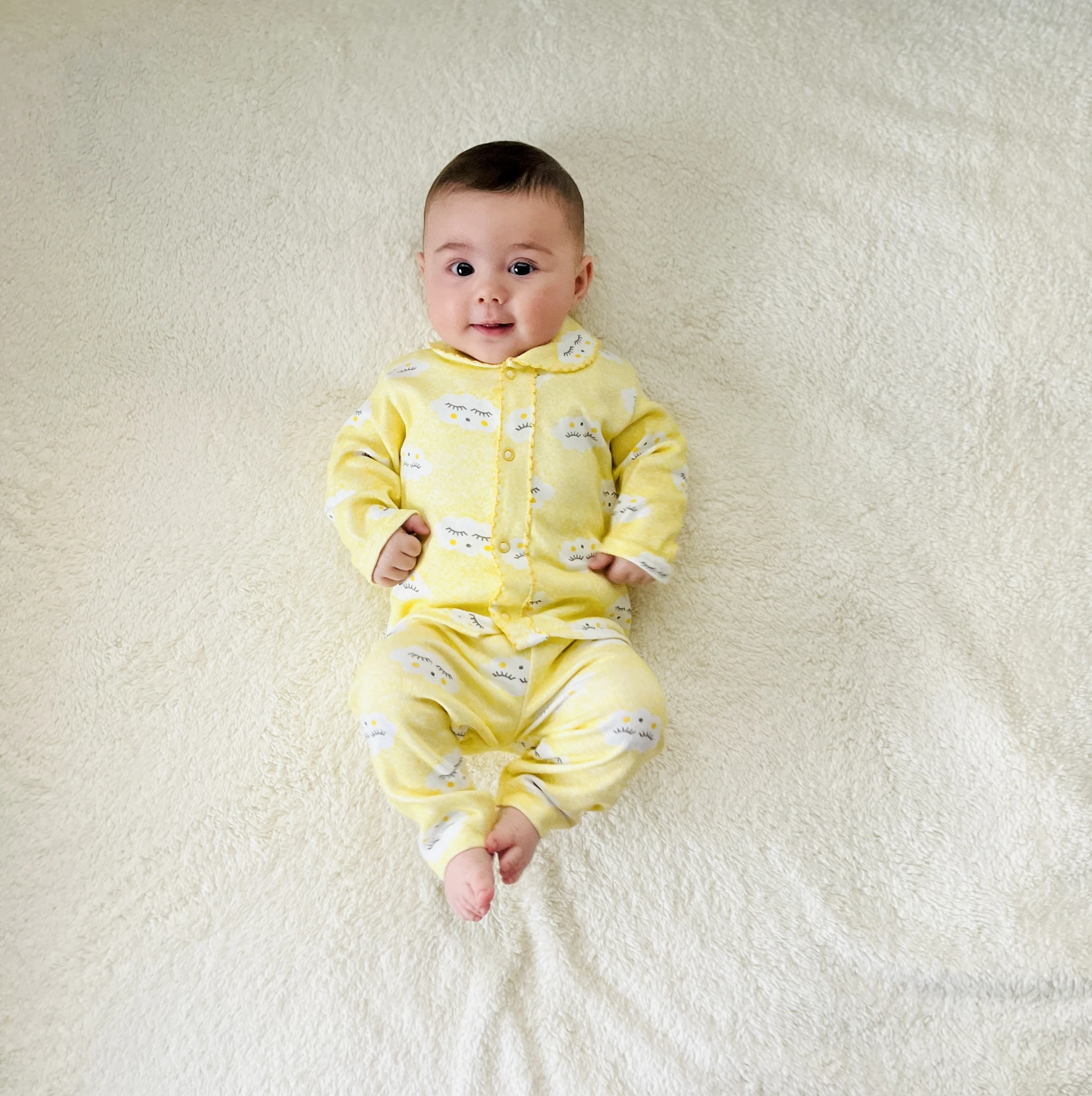 Bebe Yakalı Bulut Baskılı %100 Pamuk Pijama Takımı
