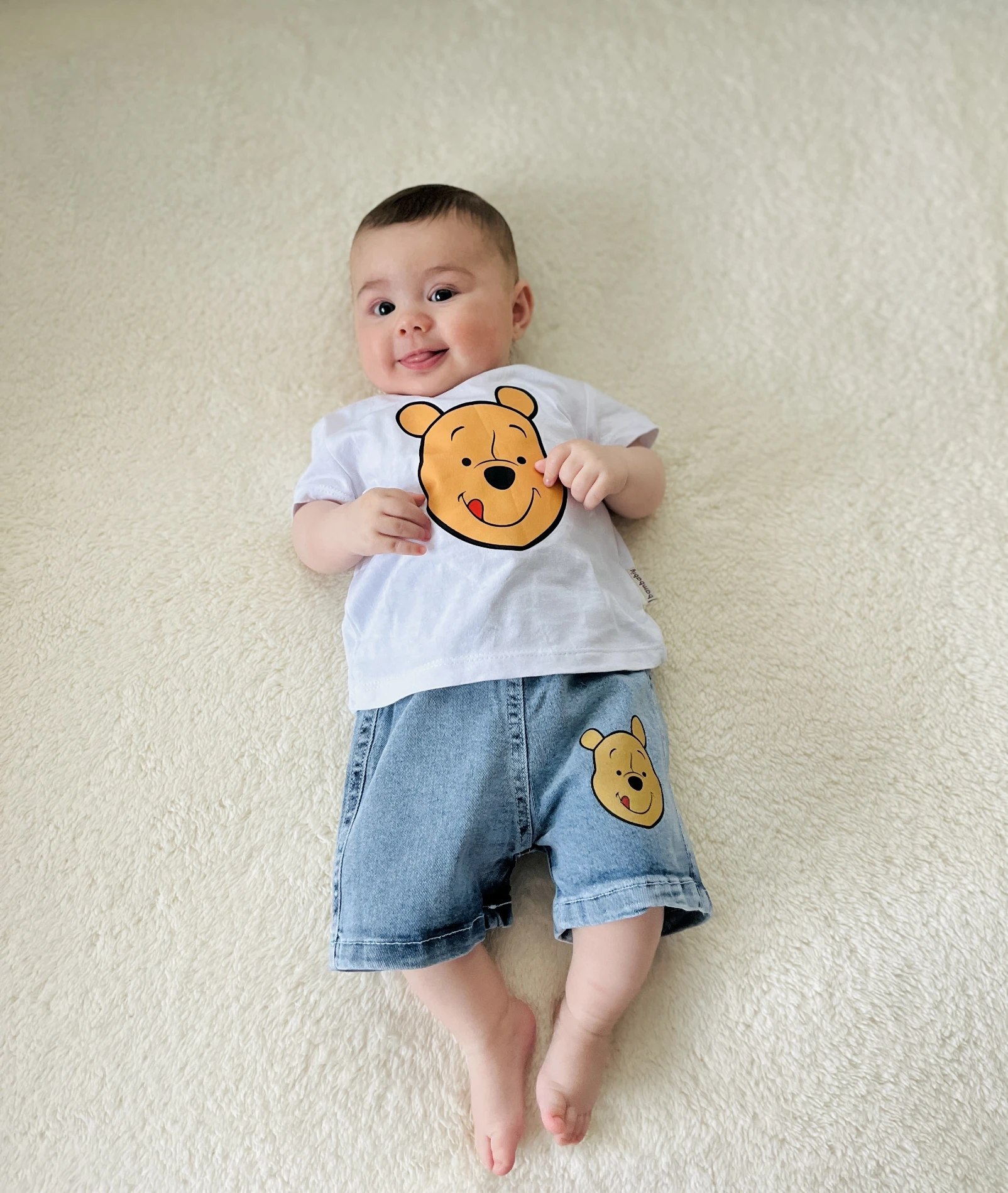  Winnie The Pooh Baskılı Kot Şortlu  Unisex 2’li Premium Takım