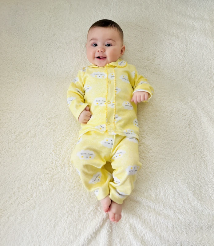 Bebe Yakalı Bulut Baskılı %100 Pamuk Pijama Takımı
