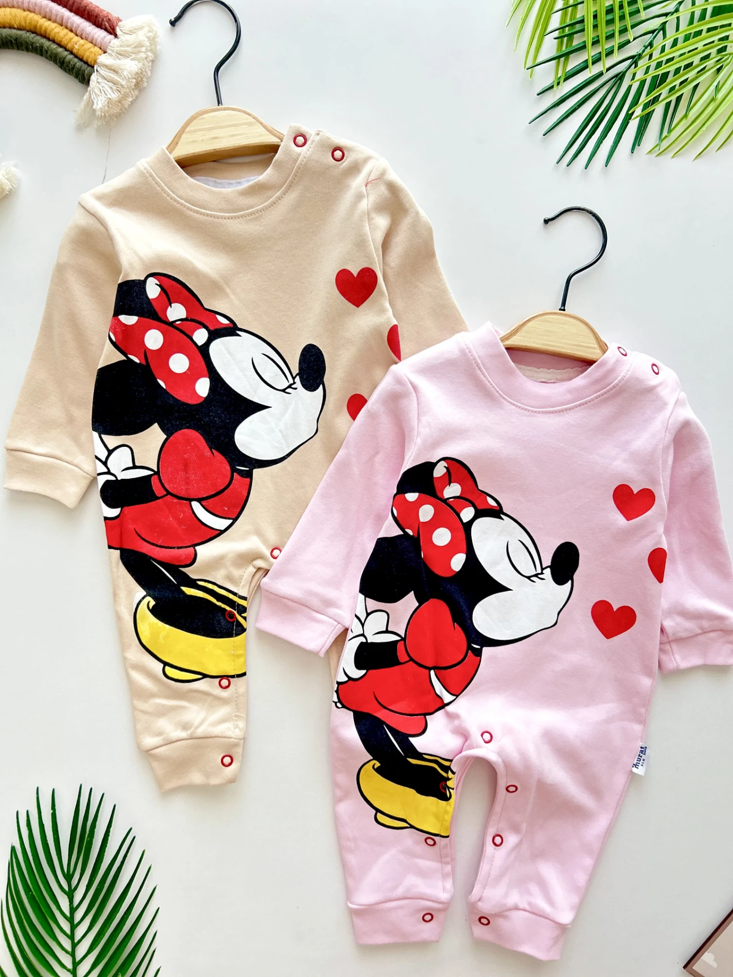 Minnie Mouse Öpücüklü Baskılı %100 Pamuk Tulum