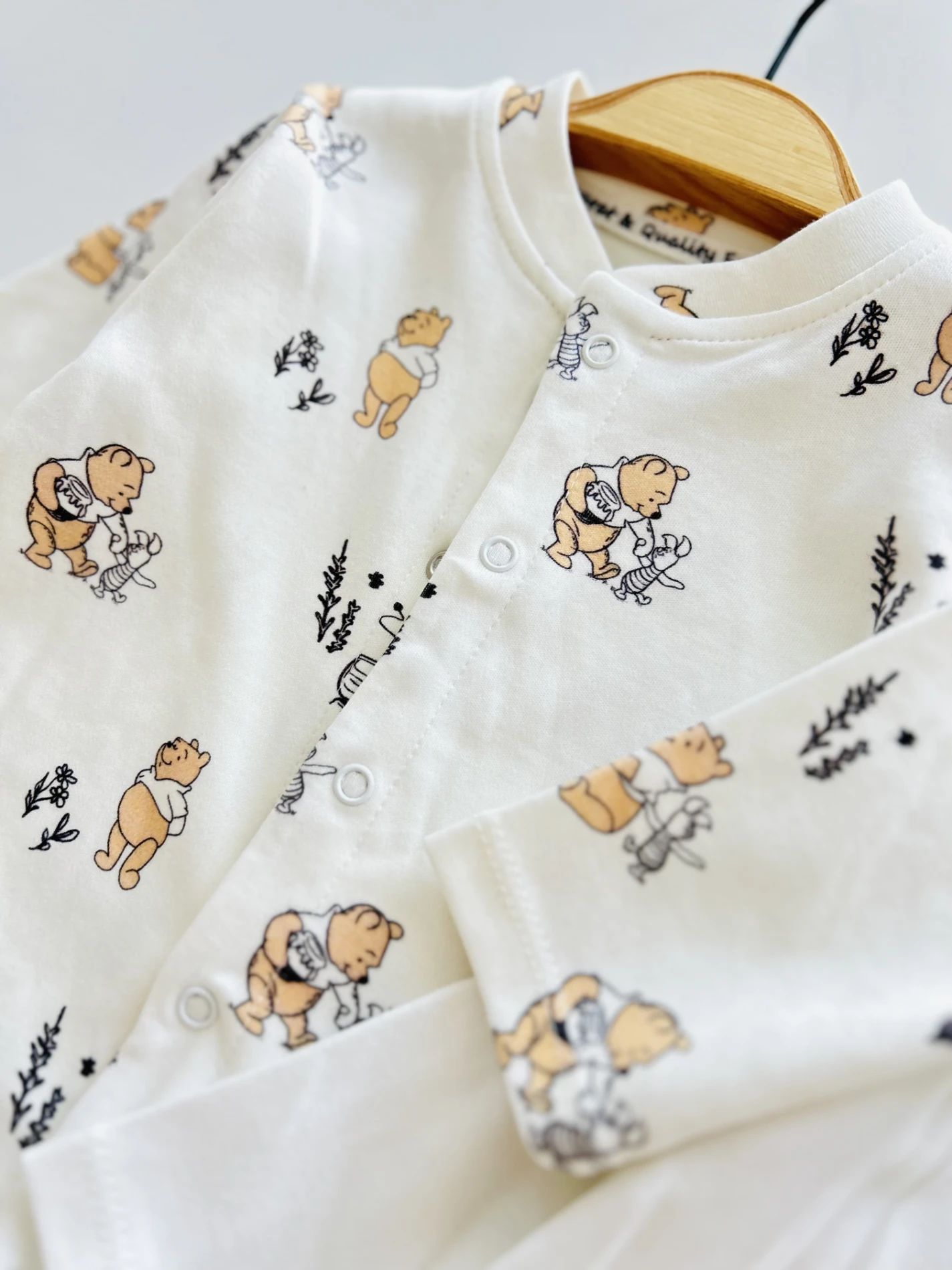 Winnie The Pooh Baskılı Zıbınlı Şapkalı %100 Pamuk Tulum Unisex  Set