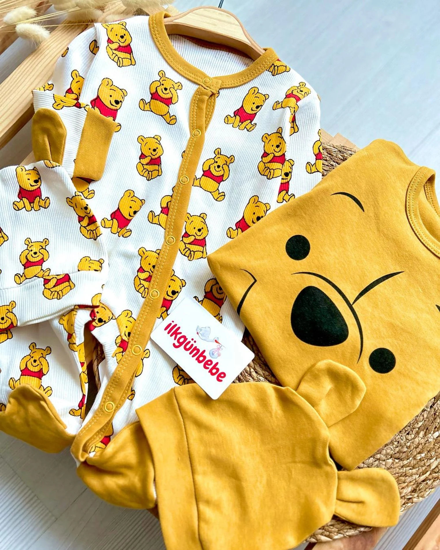 Winnie The Pooh Baskılı Kampanyalı Şapkalı 2’li Tulum Set