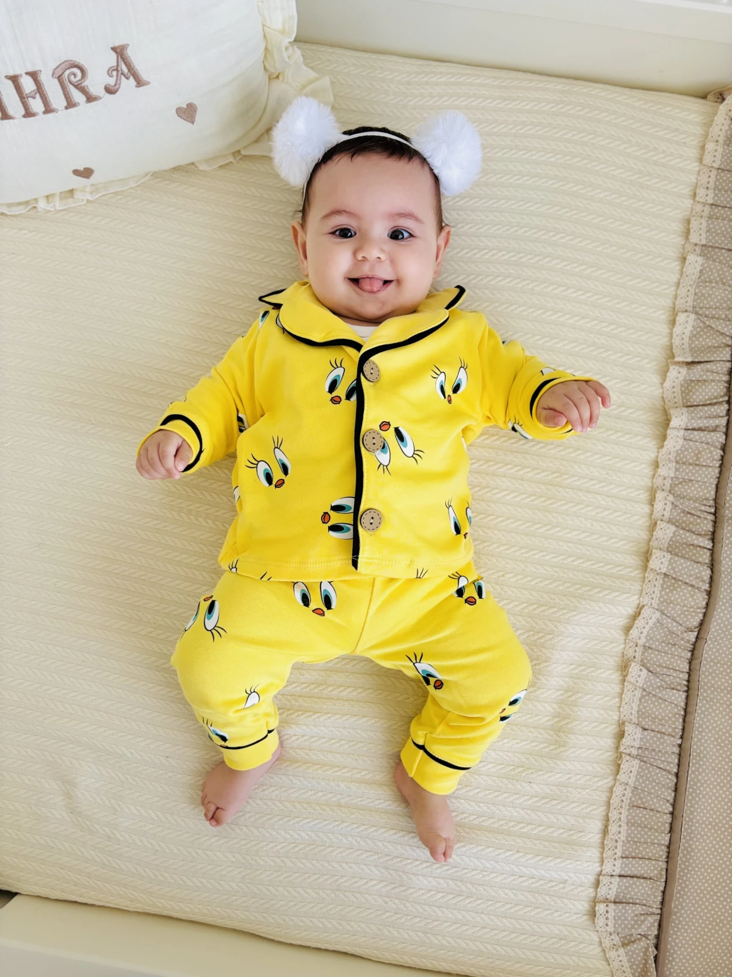 Tweety Desenli Bebe Yakalı %100 Pamuk Pijama Takımı