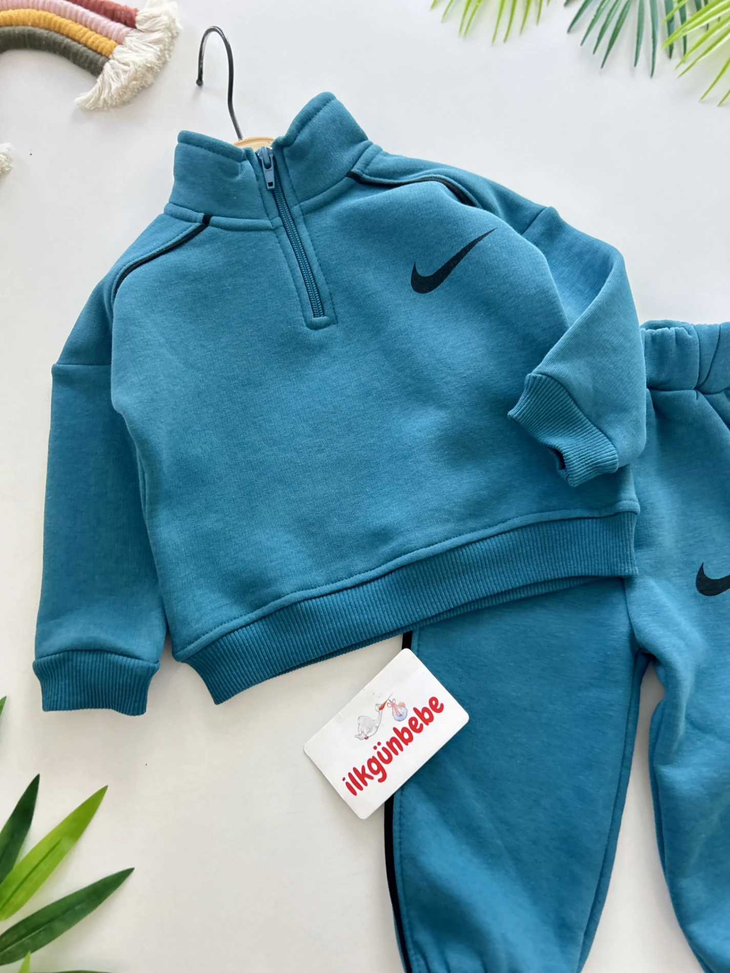 Marka Dik Yakalı 3 İp Şardonlu Kışlık Takım