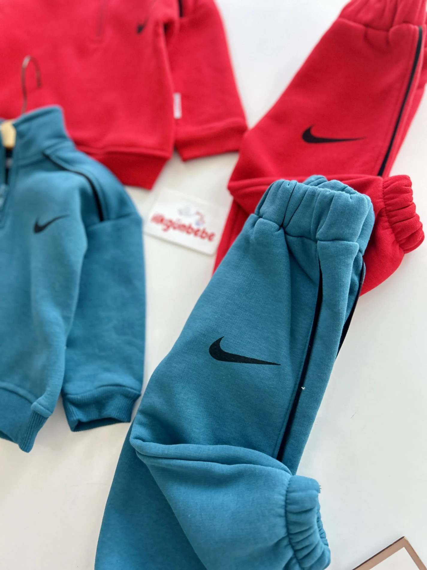 Marka Dik Yakalı 3 İp Şardonlu Kışlık Takım