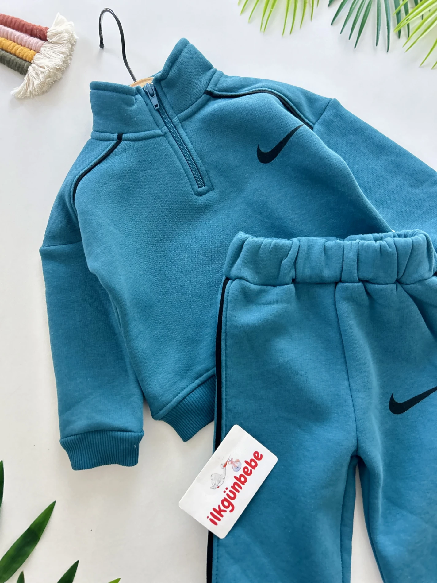 Marka Dik Yakalı 3 İp Şardonlu Kışlık Takım