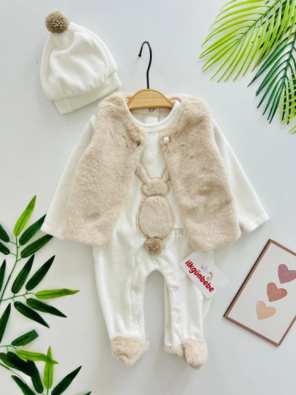 Cute Rabbit Kadife Kumaş Yelekli Ponpon Şapkalı 3’lü Set