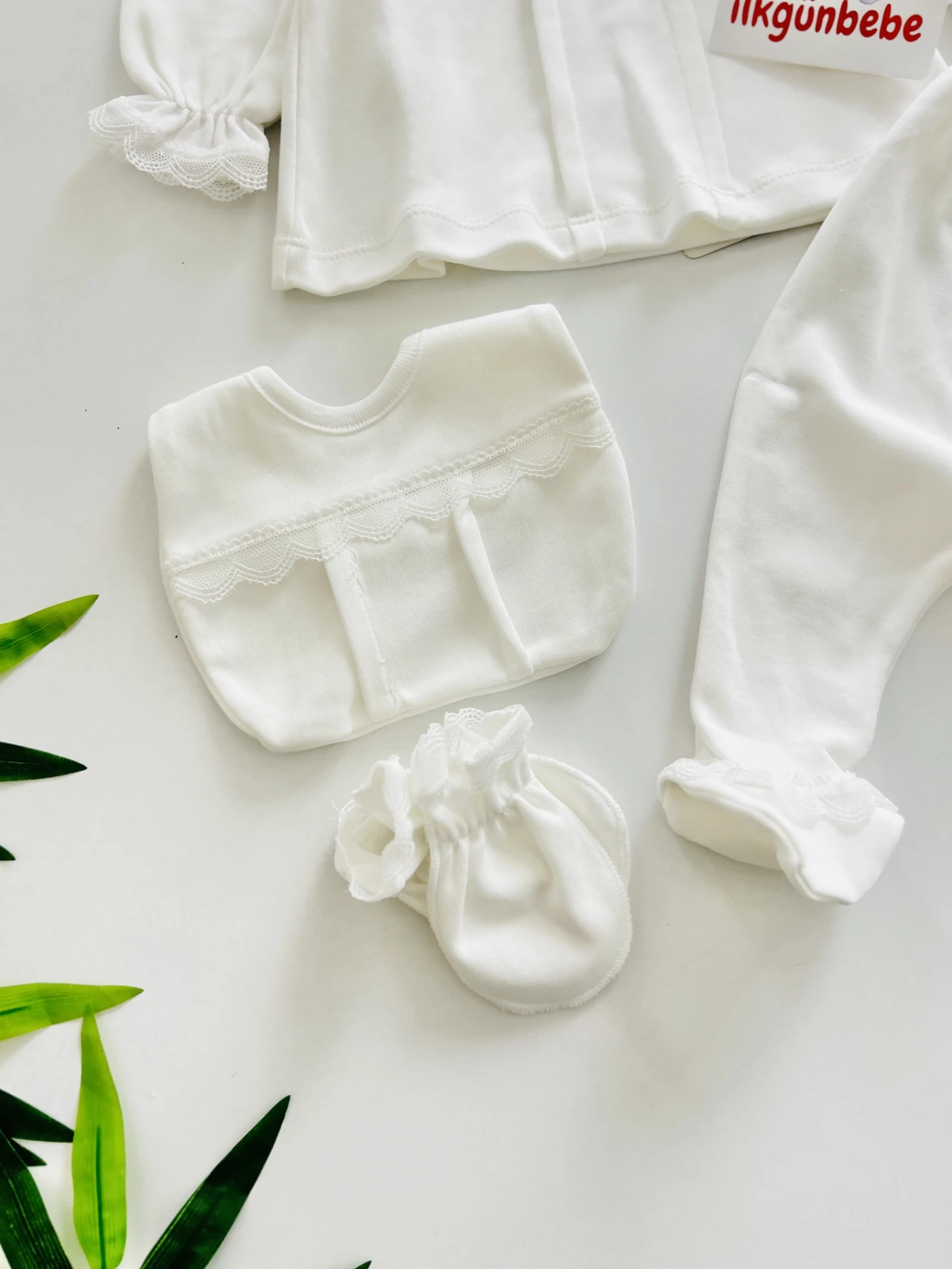 Dantelli 5 Parça %100 Pamuk Yenidoğan Set