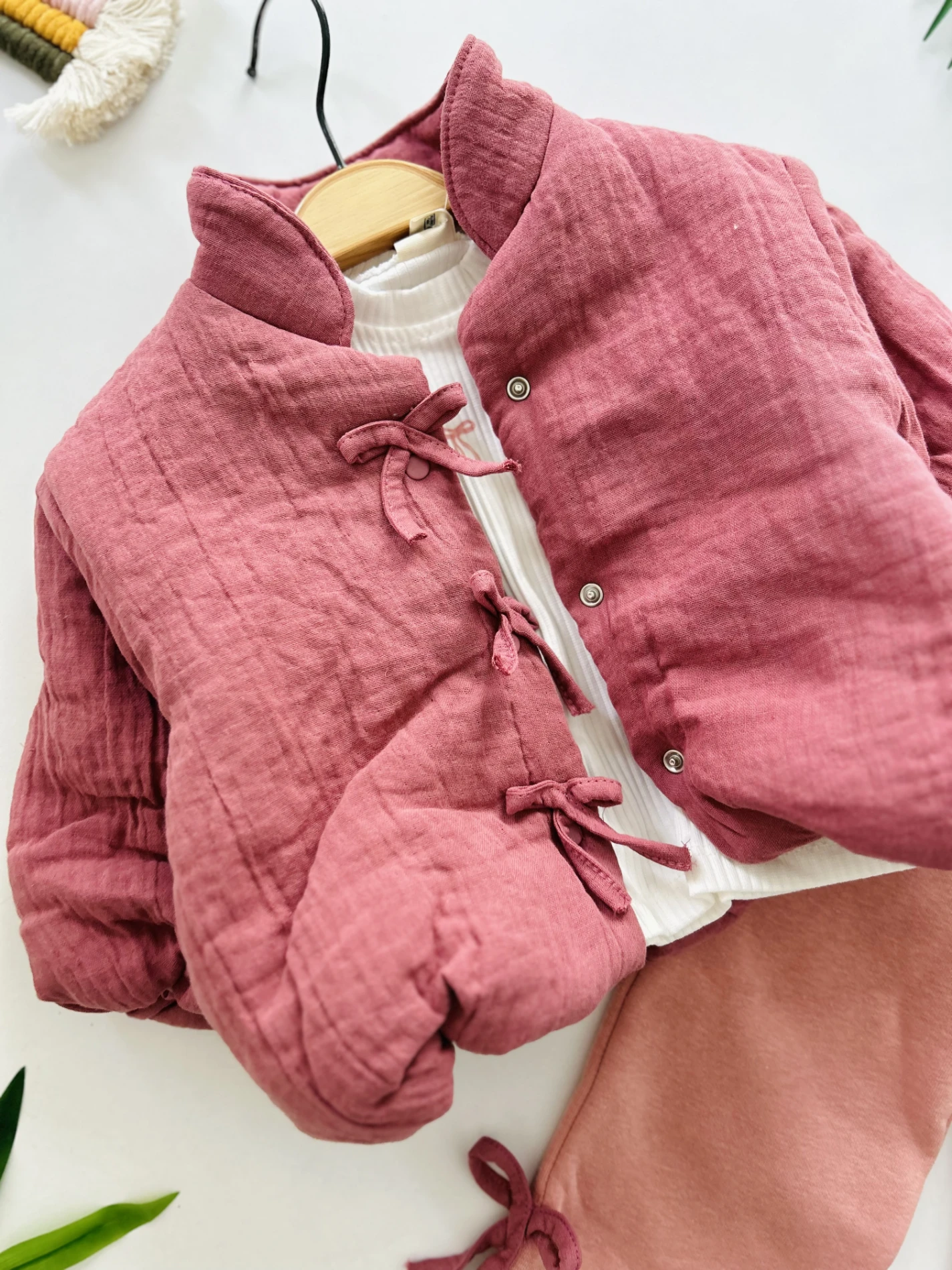 Müslin Dokulu Fiyonklu Pofuduk Ceketli 3’lü  Set