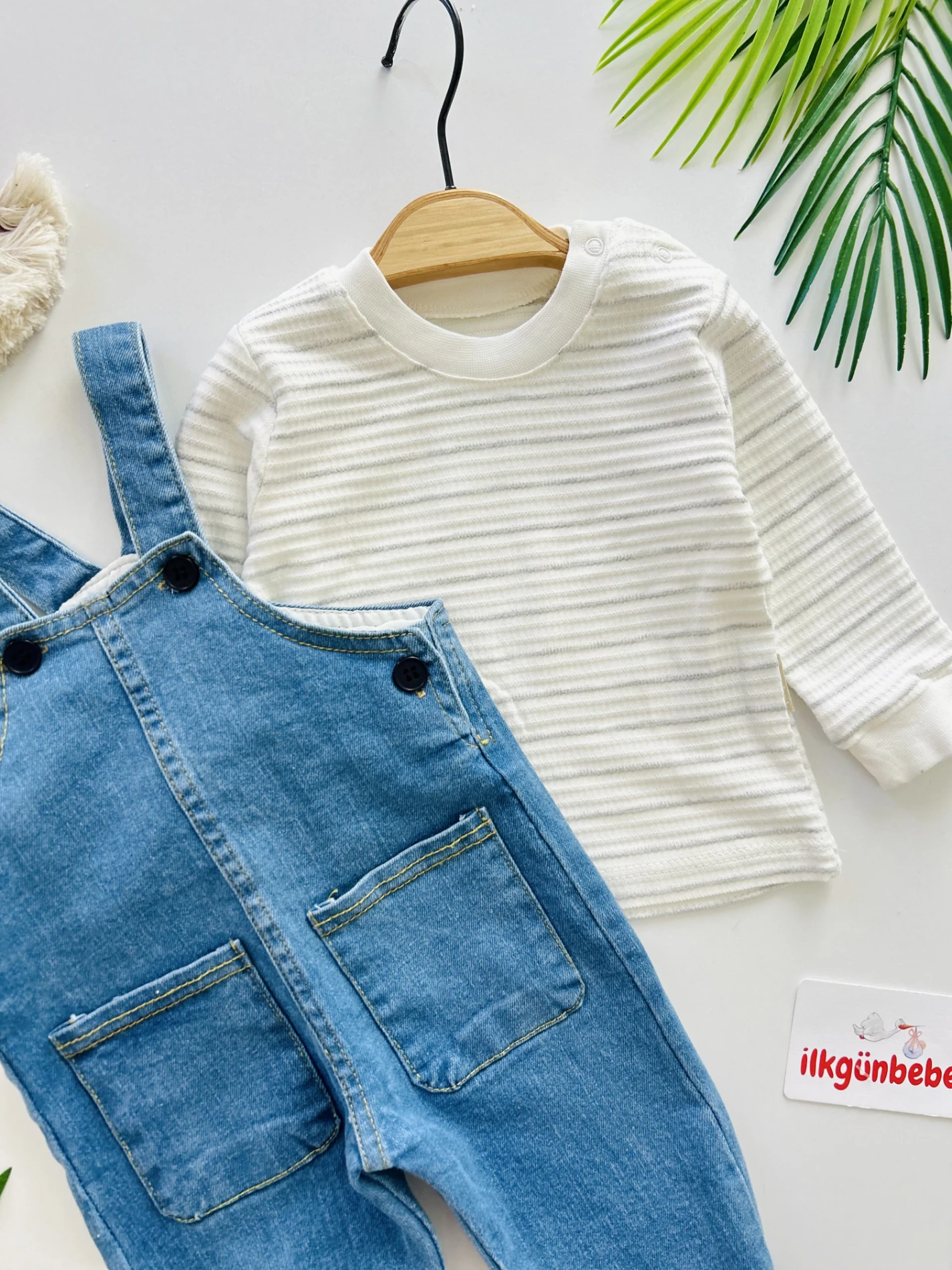 Çizgili Bodyli  Premium Kalite Likralı Esnek Kot Salopetli Takım