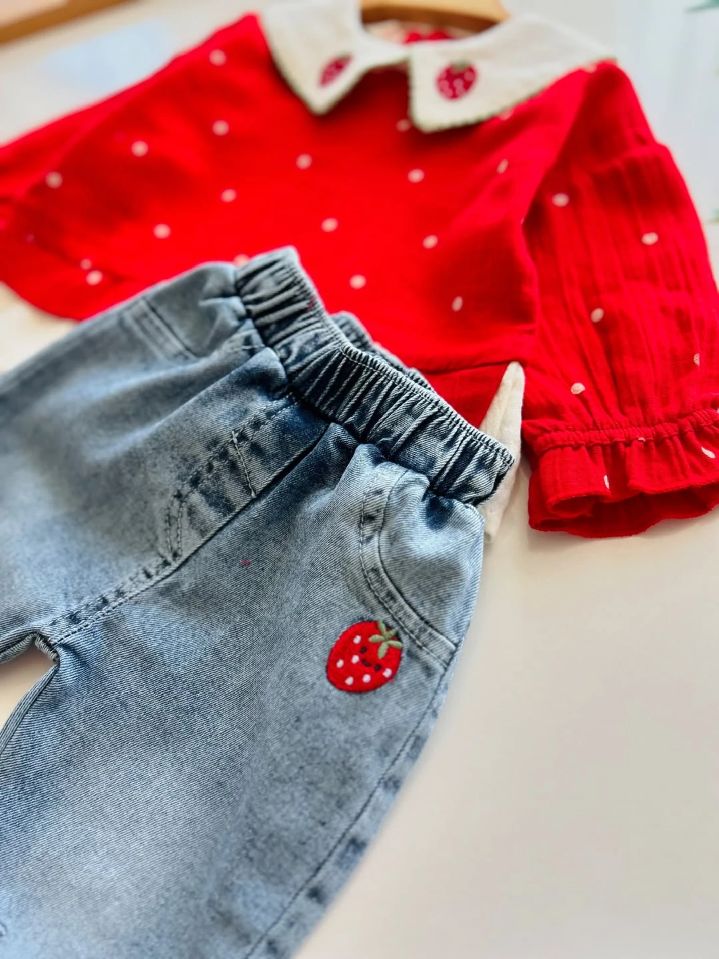 Çilek Yakalı Müslin Kumaş Sweatli Kot Pantalonlu Premium Kalite Takım