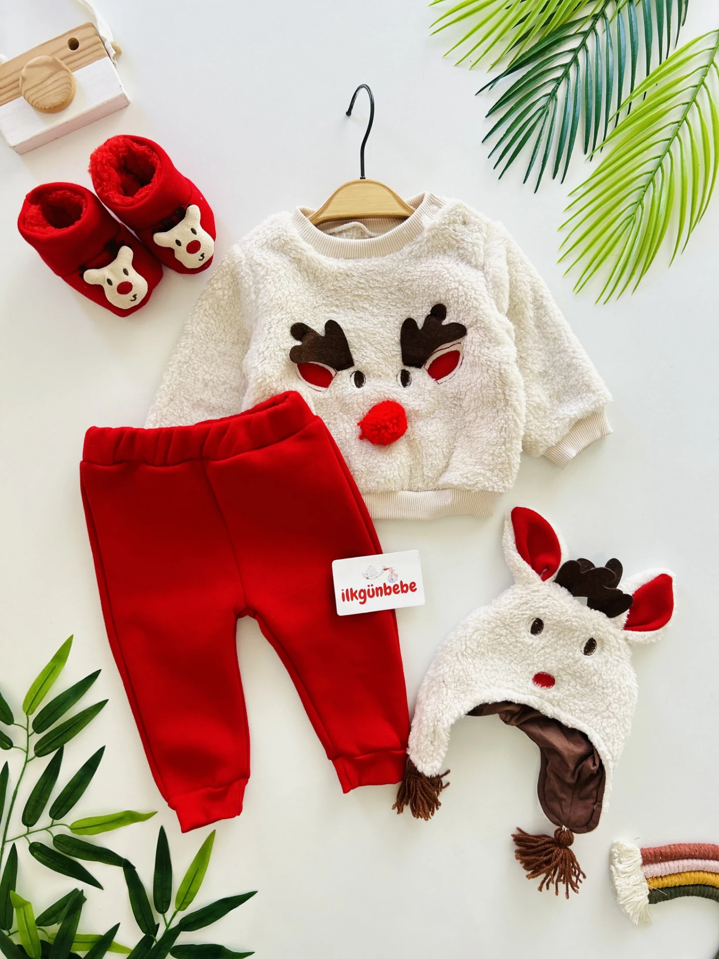 Geyik Yılbaşı Panduflu Şapkalı 4’lü Takım