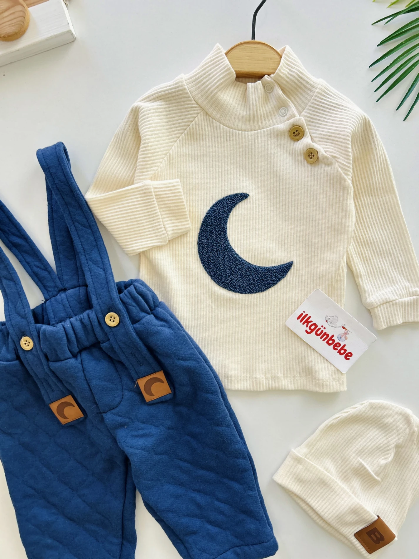 Ribanalı Esnek Kumaş Bodyli Kapitone Kumaş Salopetli Bereli 3’lü Takım