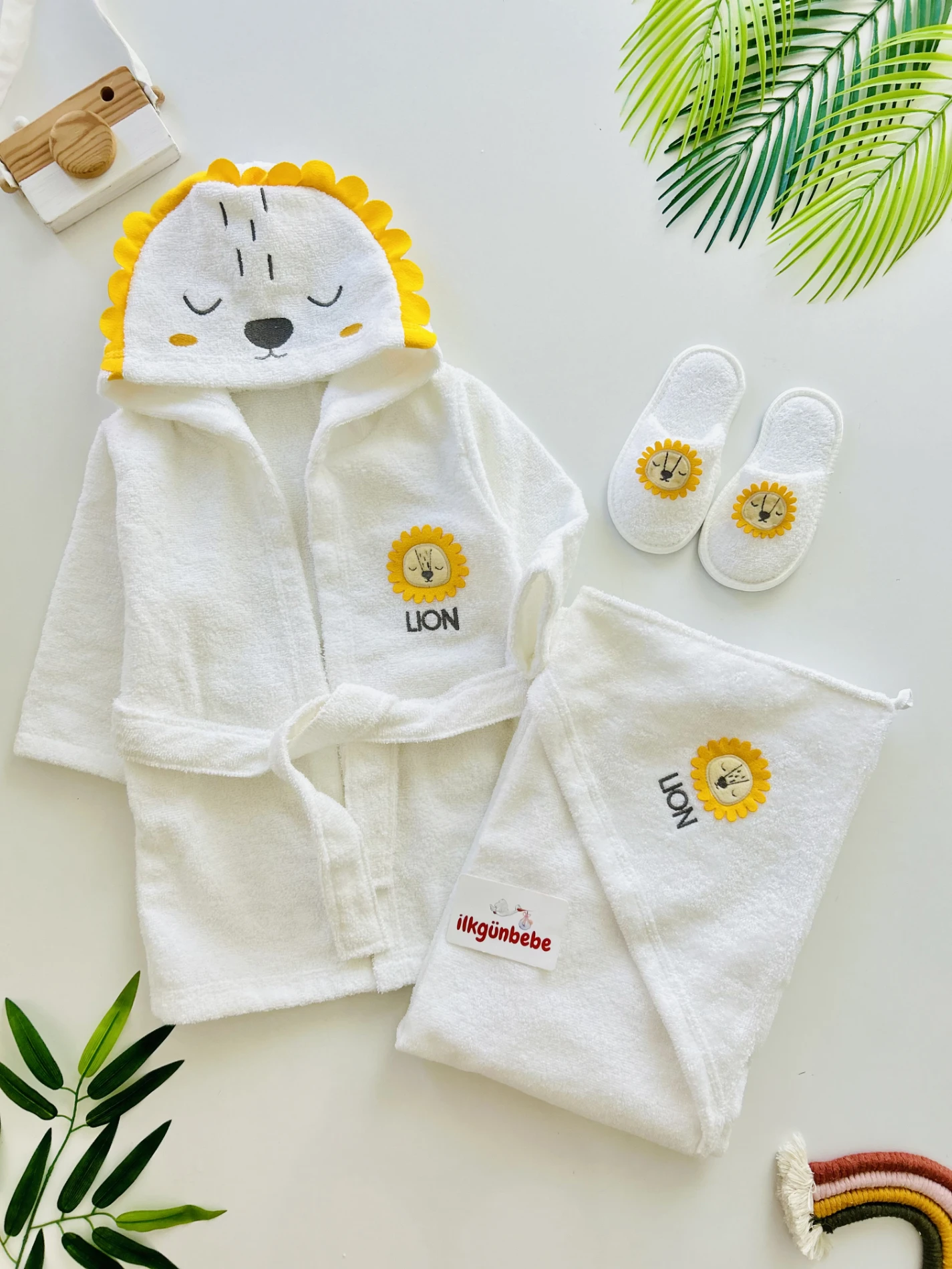 Aslan Desenli  %100 Pamuk Organik Terlikli 3 Parça Bornoz Seti