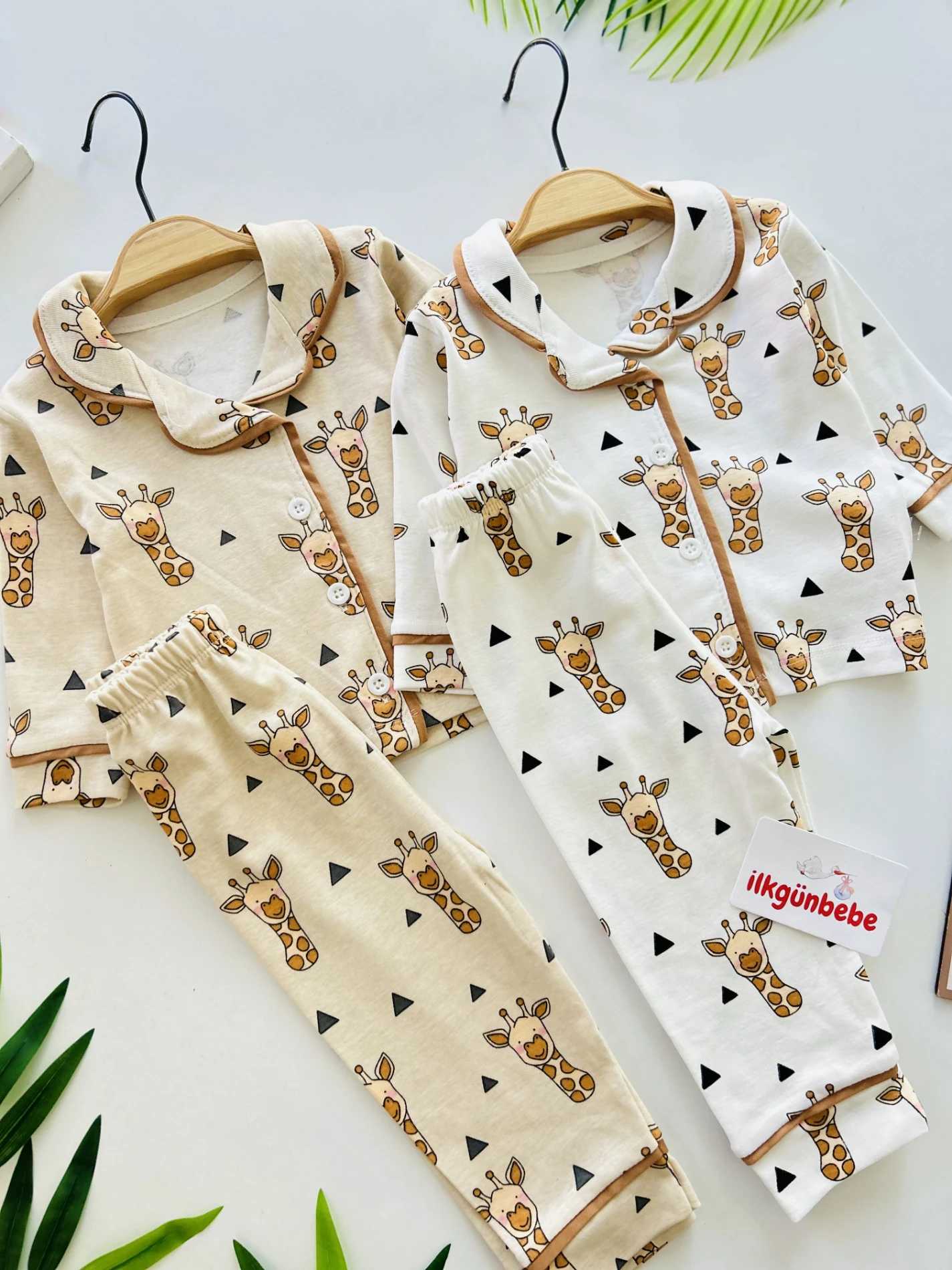 Zürafa Desenli %100 Pamuk Bebe Yakalı 2’li Pijama Takımı