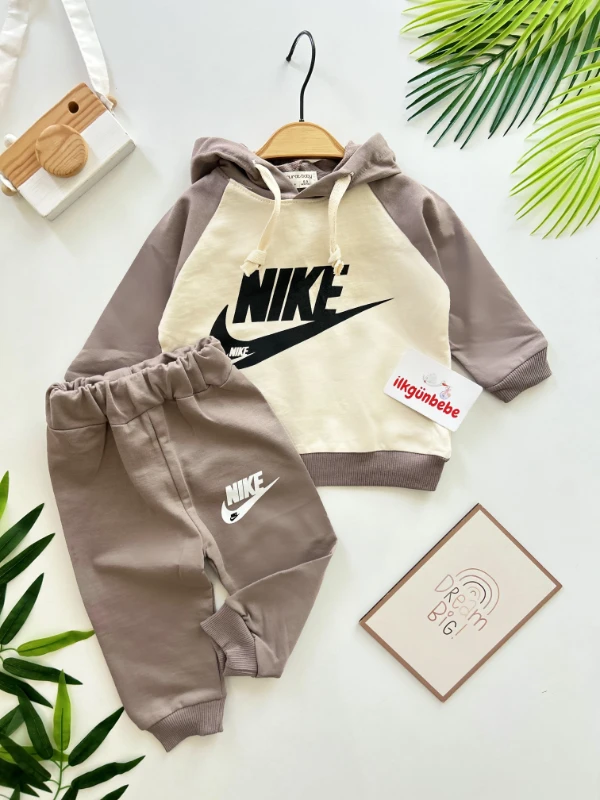 Marka Kapüşonlu 2’li Mevsimlik Takım