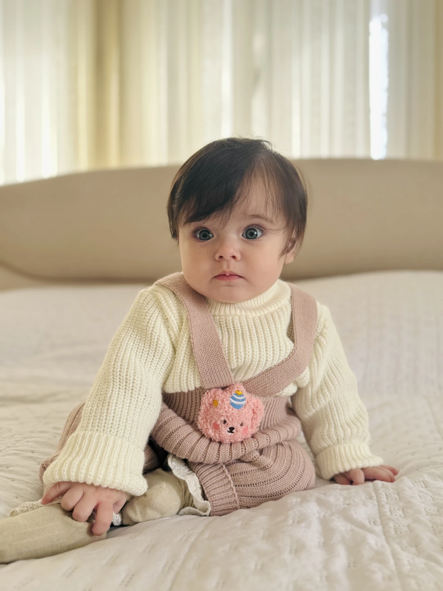 Selanik Örgüsü Triko Kazaklı Oyuncak Detaylı Çarpraz Askılı Salopetli Ponpon Şapkalı 3’lü Takım