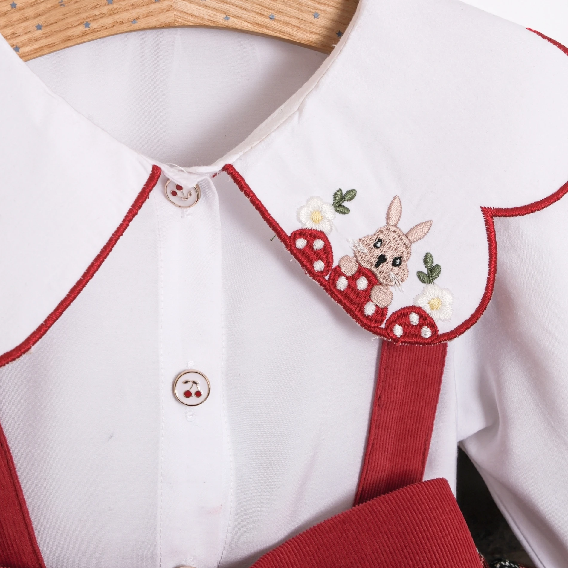 Özel Koleksiyon Bıjou Ekose Desen Tavşan Nakışlı Yaka Gömlekli Romper 