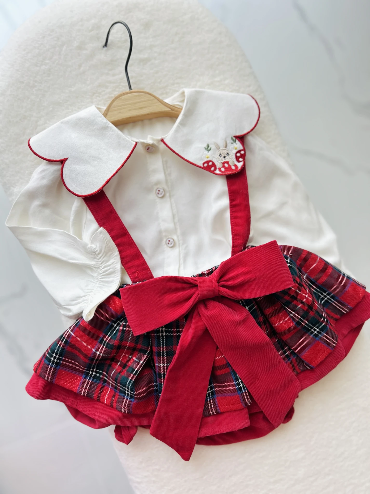 Özel Koleksiyon Bıjou Ekose Desen Tavşan Nakışlı Yaka Gömlekli Romper 