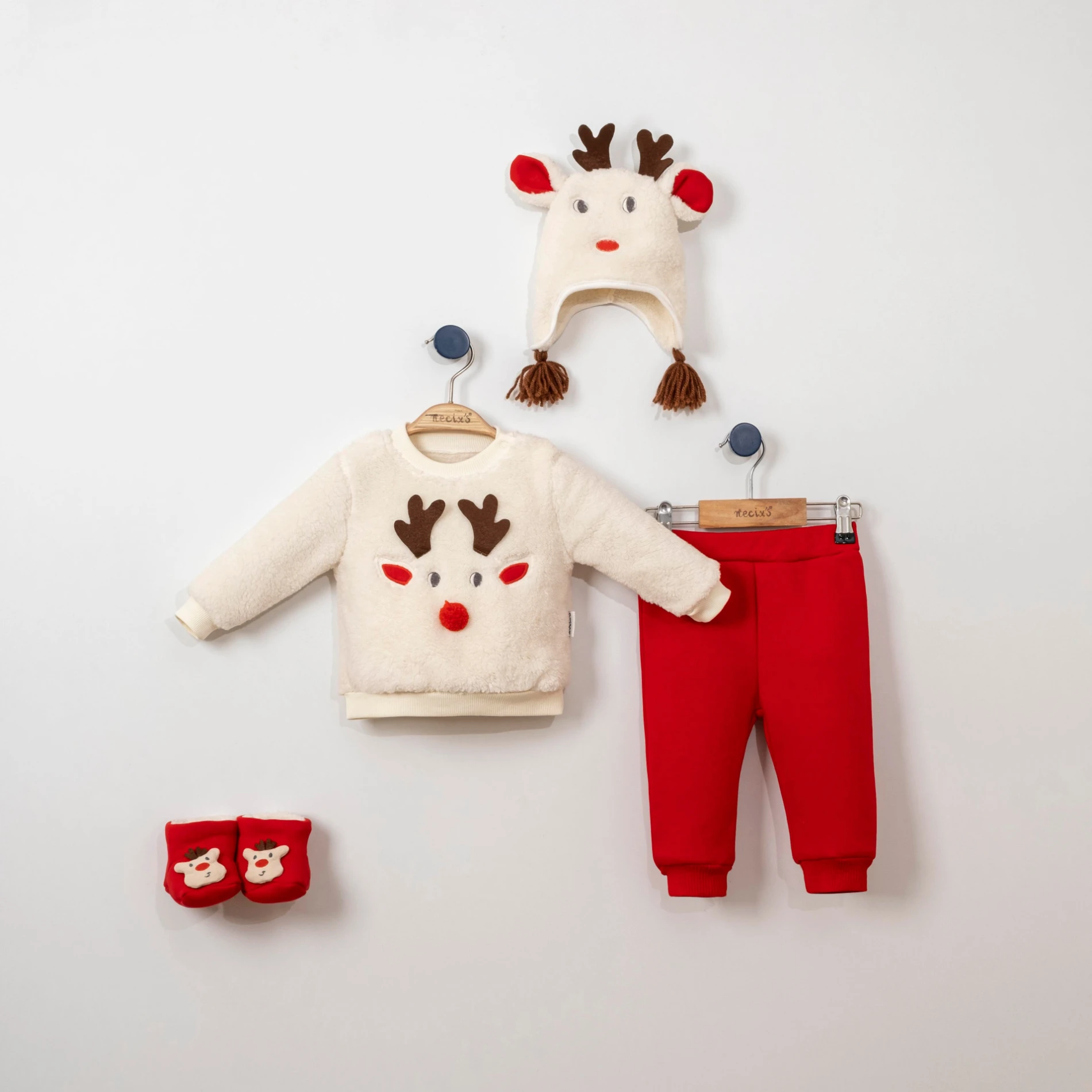 Geyik Yılbaşı Panduflu Şapkalı 4’lü Takım