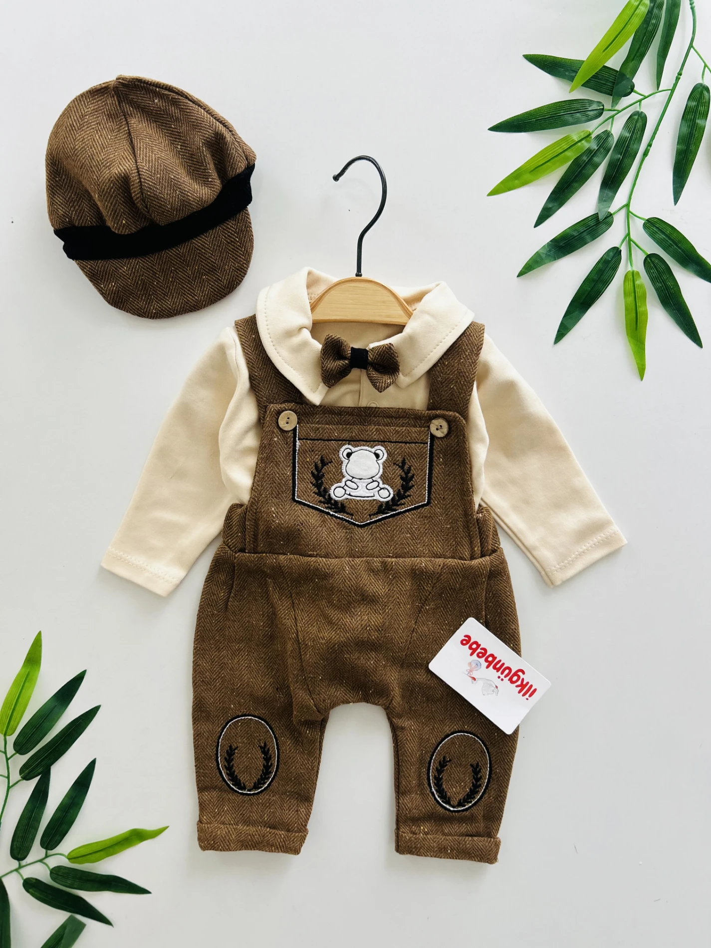 Kasketli Papyonlu Bodyli Salopet Takım