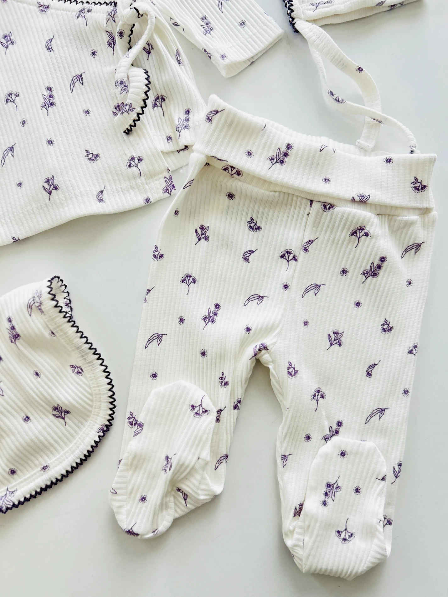 Çiçek Desenli %100 Pamuk 5 Parça Yenidoğan Set