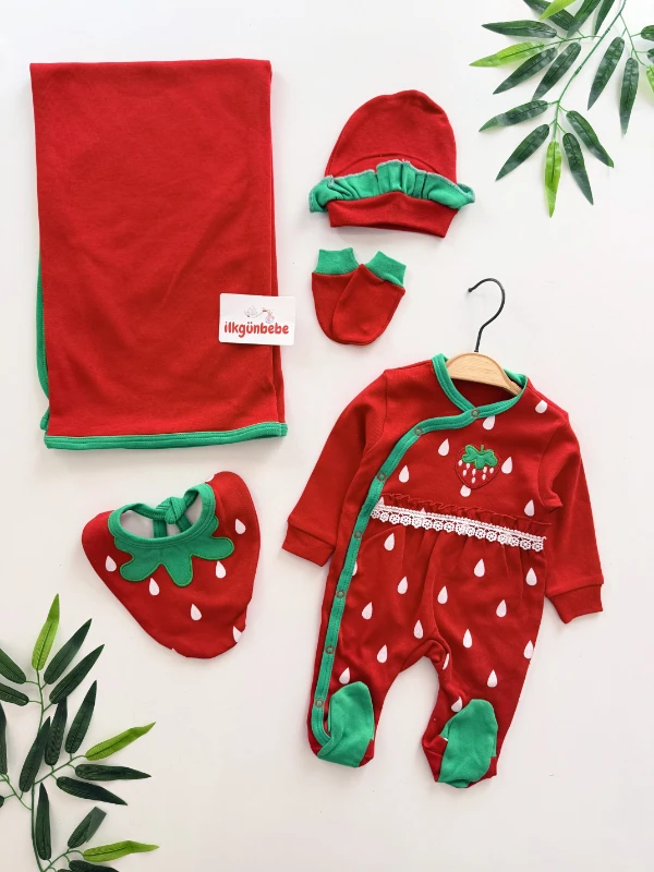 Çilek desenli beş parça %100 pamuk yenidoğan hastane çıkış seti