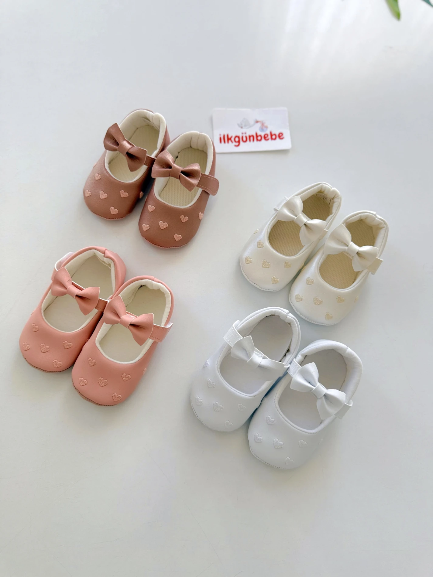 Kalp Desenli Fiyonklu Ayakkabı