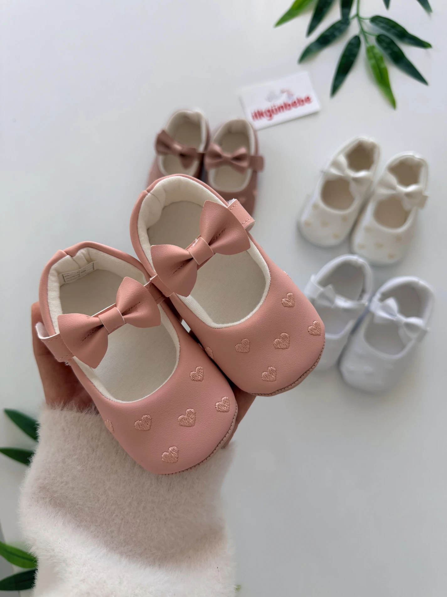 Kalp Desenli Fiyonklu Ayakkabı