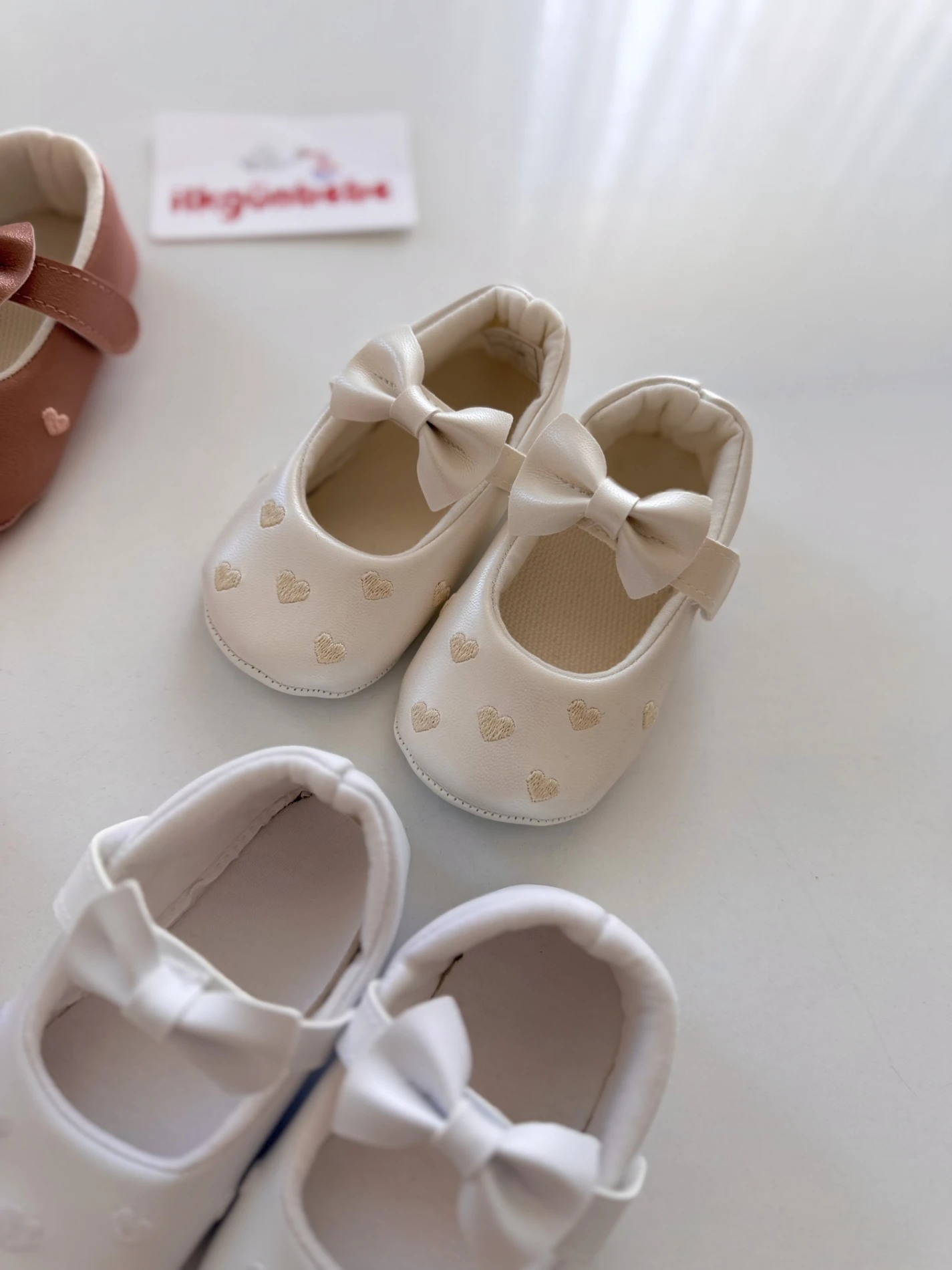 Kalp Desenli Fiyonklu Ayakkabı