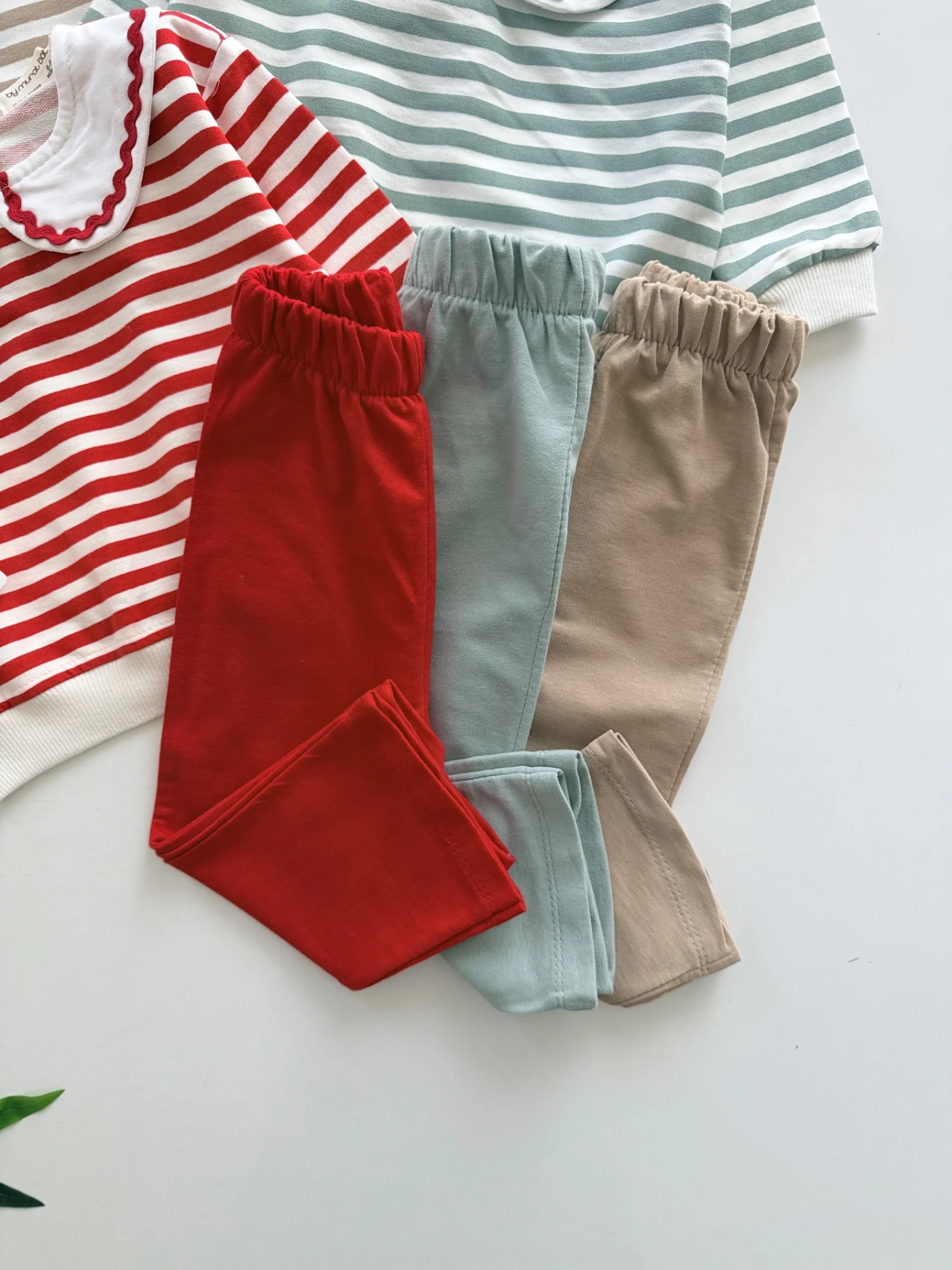 Önlük Yaka Çizgili Desenli 2’li Mevsimlik Takım