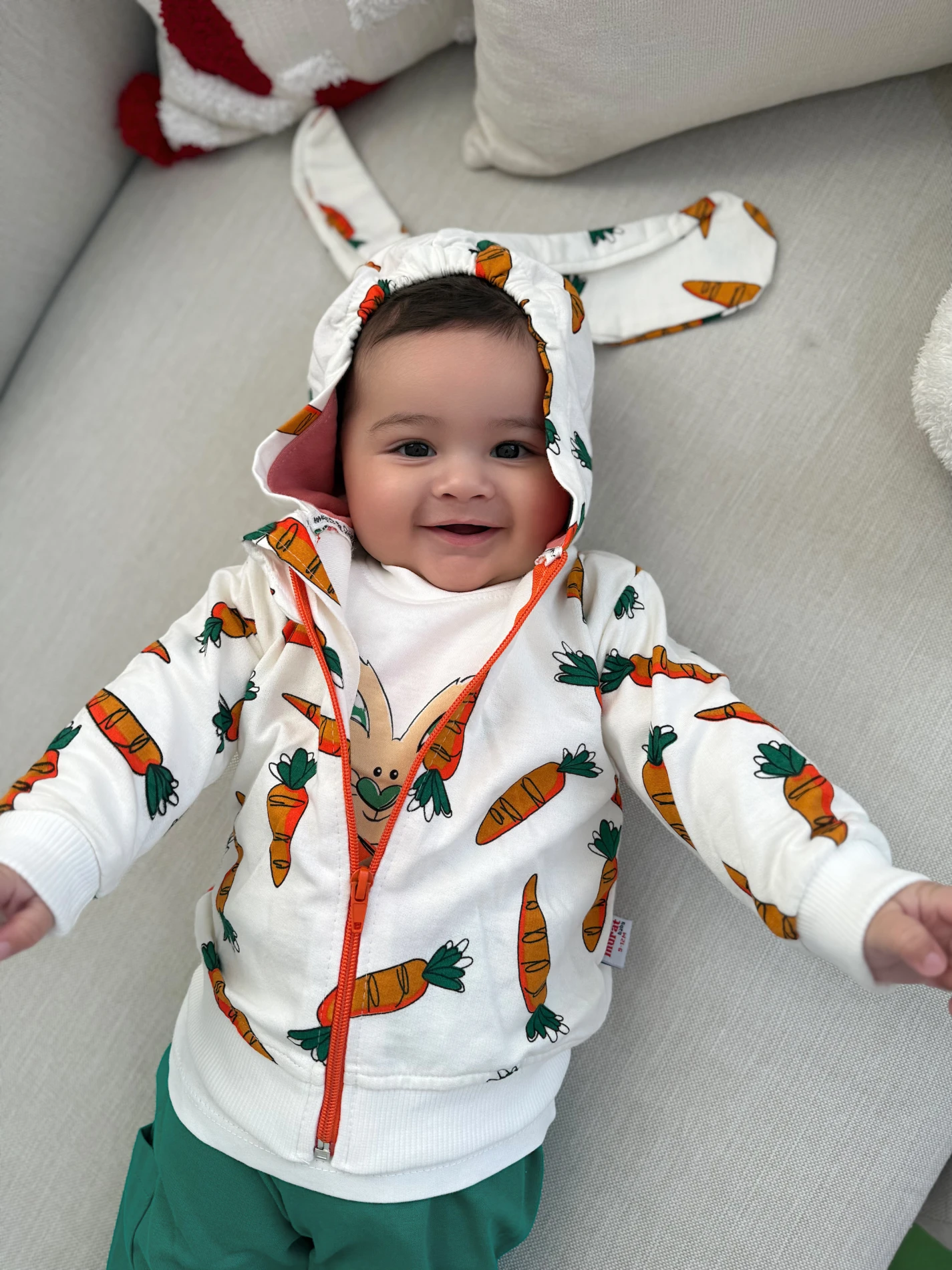 Havuç Desenli Tavşan Kulaklı Kapüşonlu 3’lü %100 Pamuk Takım