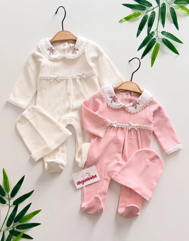 Çiçek Yaka Nakışlı %100 Pamuk Fiyonk Detaylı Tulum & Şapka