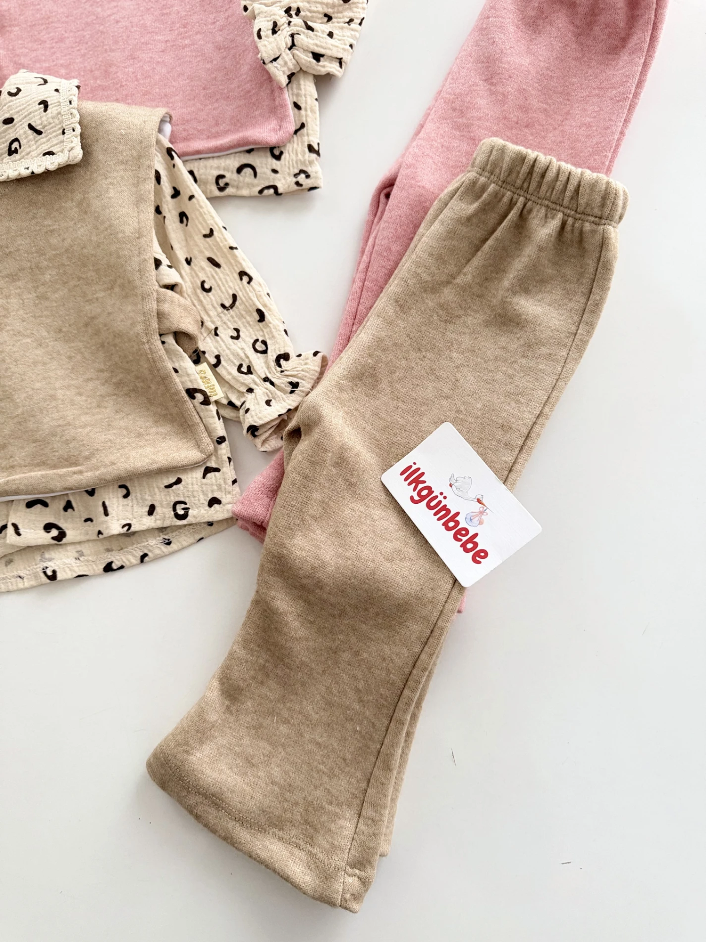 Leopar Müslin Gömlekli Süveterli Premium 3’lü Takım